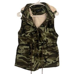 Love Tree Camo Vest | Size Medium